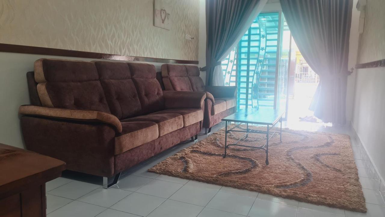Вилла Anjung Klia House 31 With Neflix Бантинг Экстерьер фото